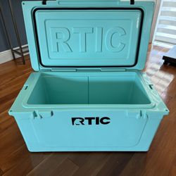 RTIC 65 QT Hard Sided Cooler 