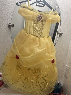 Costume De Belle Size 4 New