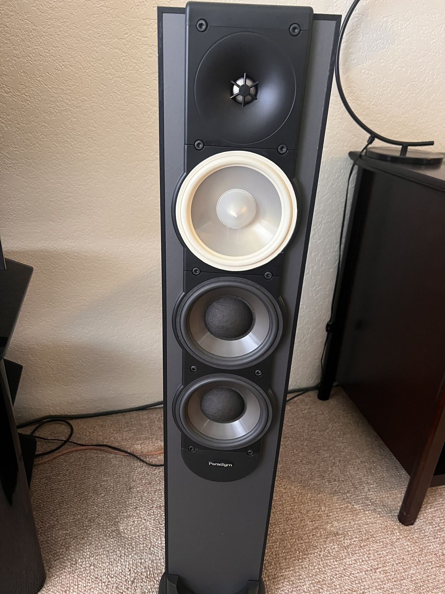 Paradigm Monitor 7 V5 Speakers Plus Center speaker