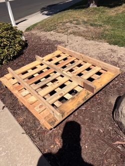 TWO PALLETS.   FREE FREE FREE
