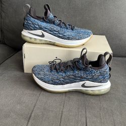 Nike LeBron 15 Low Sz 8.5 Basketball Shoes