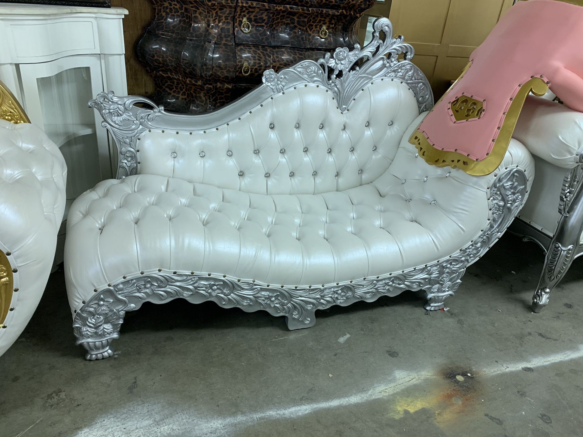 Beautiful throne chaise lounge.$2200. Best offer