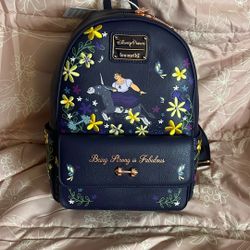 Loungefly Disney Parks - Encanto Luisa Mini backpack