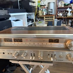 Vintage Pioneer SX-780 AM/FM Stereo Receiver. 