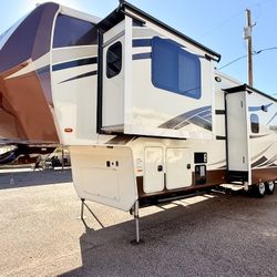 2016 Bighorn Fifth Wheel 3750FL With 5 Large Slideouts Top Of The Line