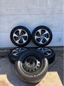 16 inch Honda Civic and Accord HUB CAP wheels with SPARE!!!!!