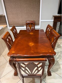 6 seats dining table