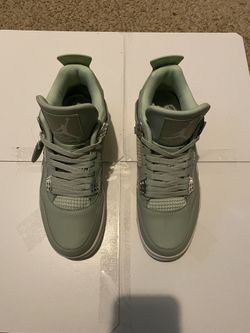 Mint Green Jordan 4’s