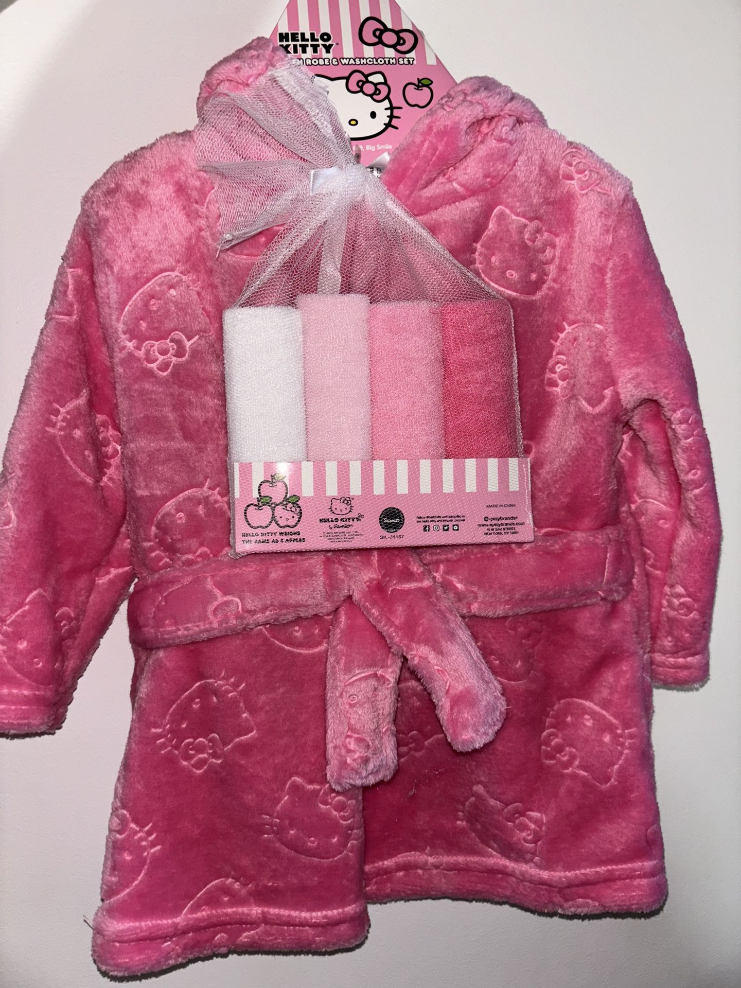 Hello Kitty Bath Robe & Wash Cloth Set