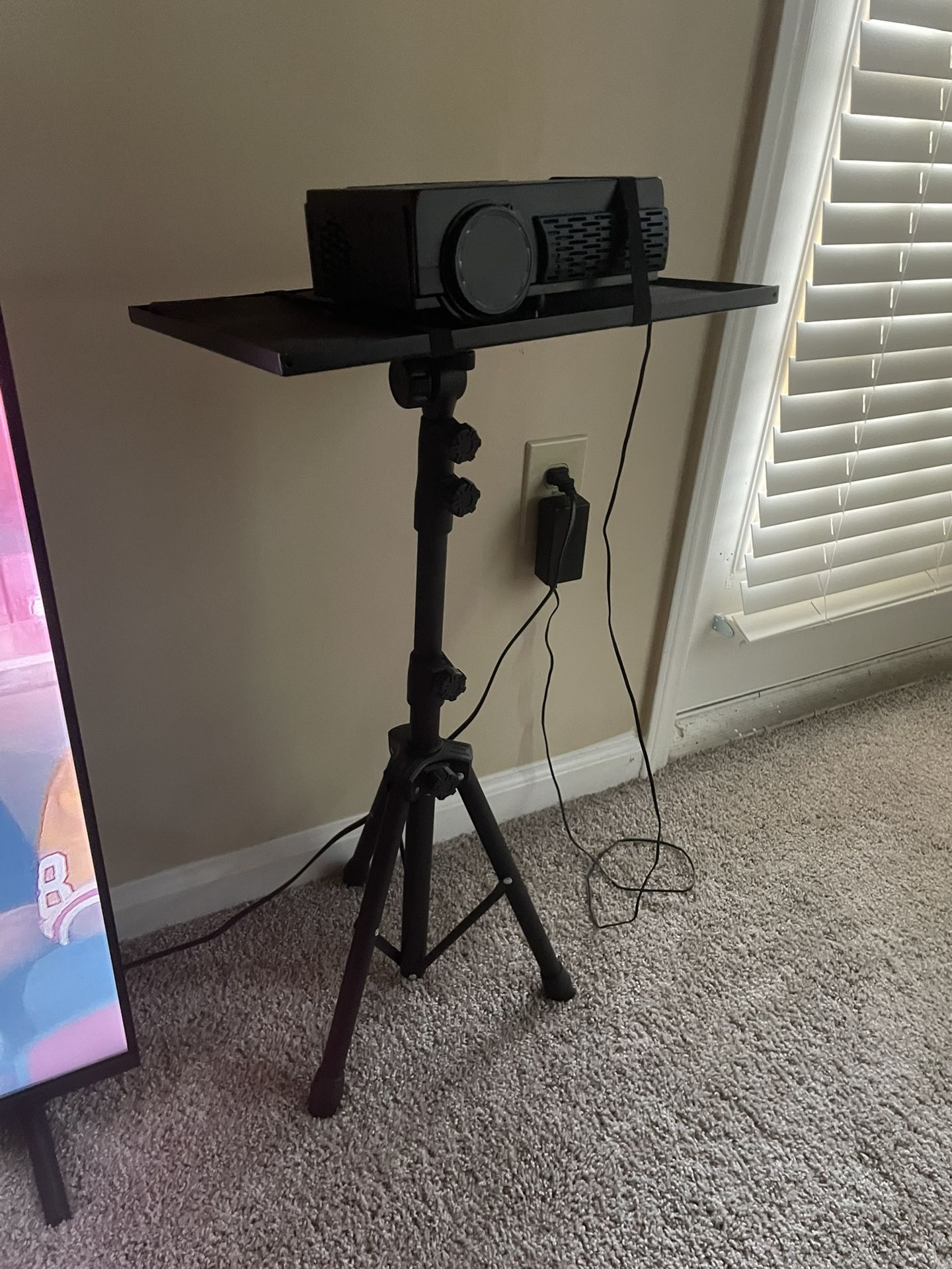 GPX Projector & Screen
