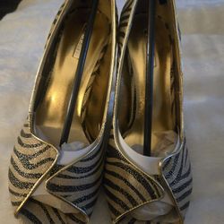 GOLD ZEBRA HIGH HEELS - BRAND NEW.  SIZE 8