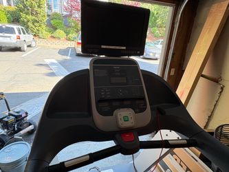 PRECTOR TREADMILL- nearly bran new!