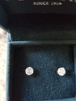 Real diamond stud earrings .85ctw