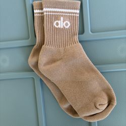 1 Pair Brand New All Yoga Unisex Throwback Socks