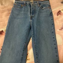 Levi’s Dark Wash Jeans 