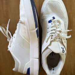 Women’s Oncloud Casual Shoe Size 10 