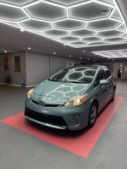 2014 TOYOTA PRIUS THREE NO ACCIDENTS