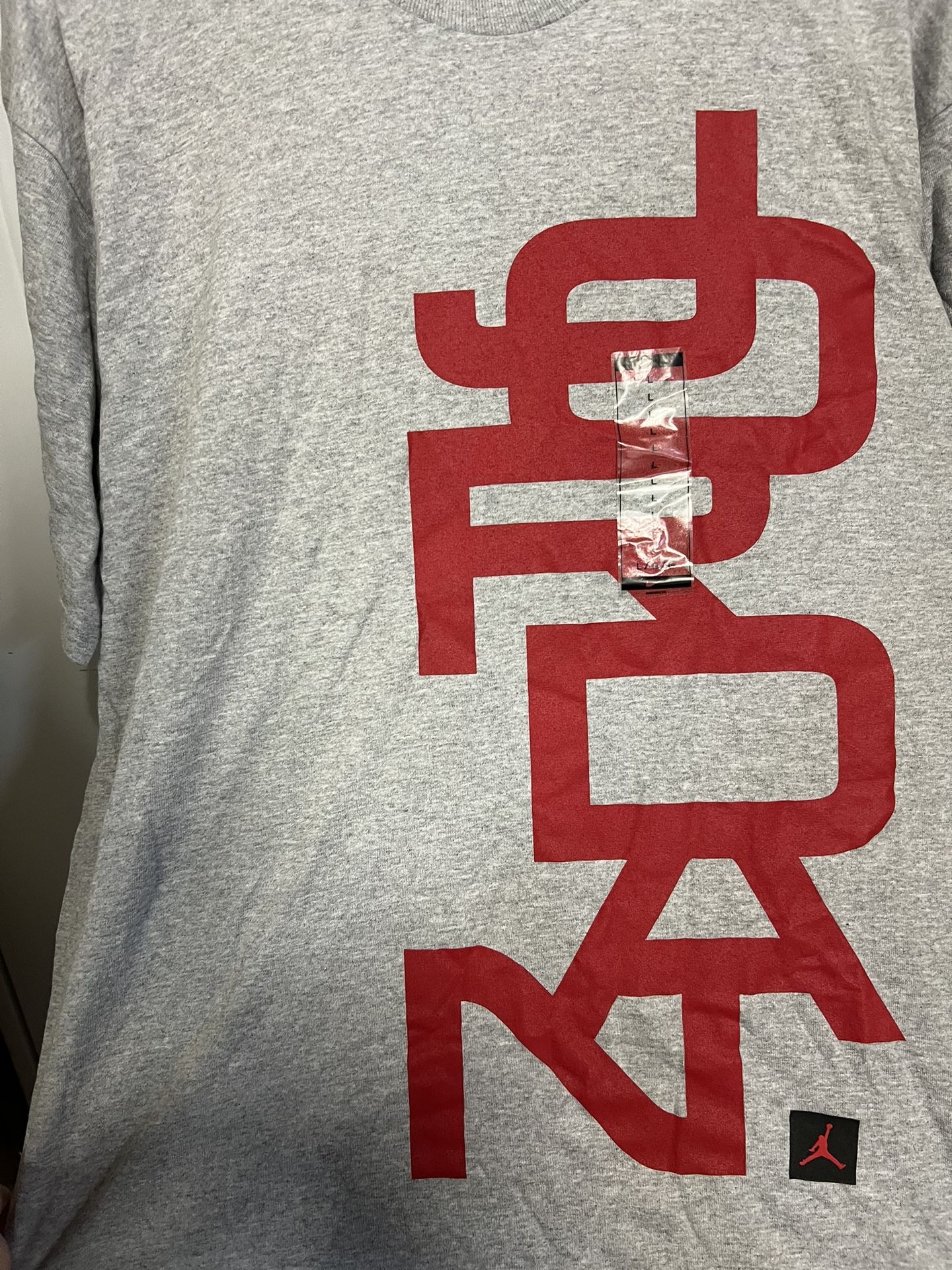New Large Men’s Jordan Shirt