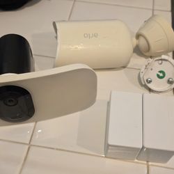 Arlo Pro 3 Floodlight Camera