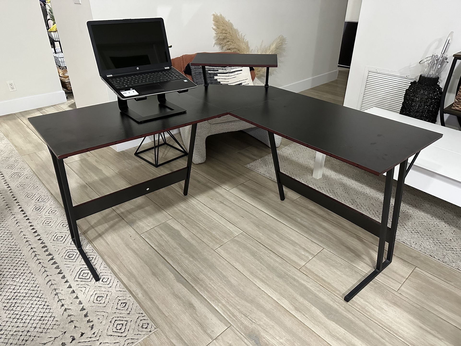 Computer/gaming Desk