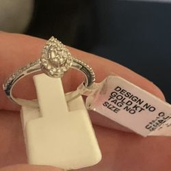 14k White Gold Baguette Diamond Ring 