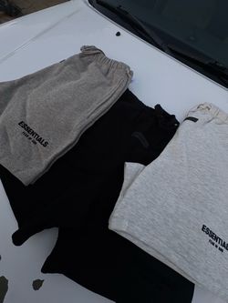Essentials Shorts 🩳