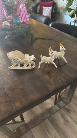 Vintage Christmas Sleigh/reindeer