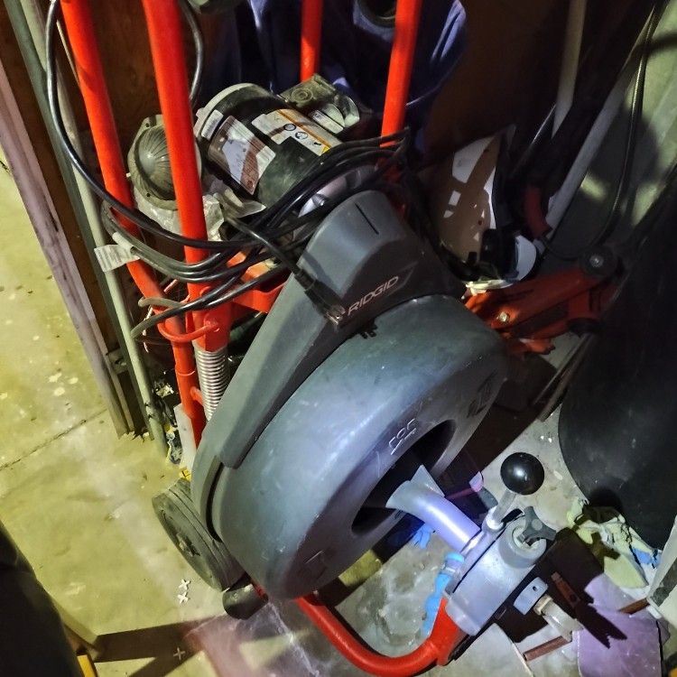 100 Ft Power Snake For Main Sewer Lines Never Used Brand New Xlnt Condition.