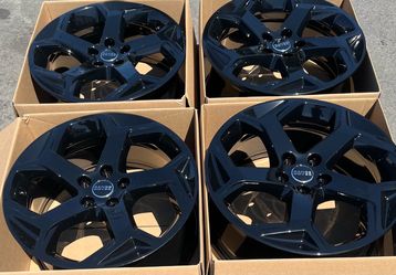 "20 Range Rover Gloss Black Rims/Wheels (exchange available)