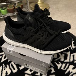 Adidas Ultraboost 5.0 DNA size 10.5