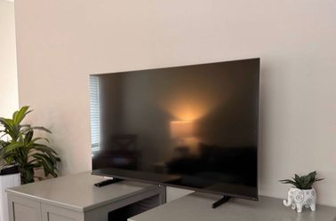 New 55 inch 4k Hisense QLED TV