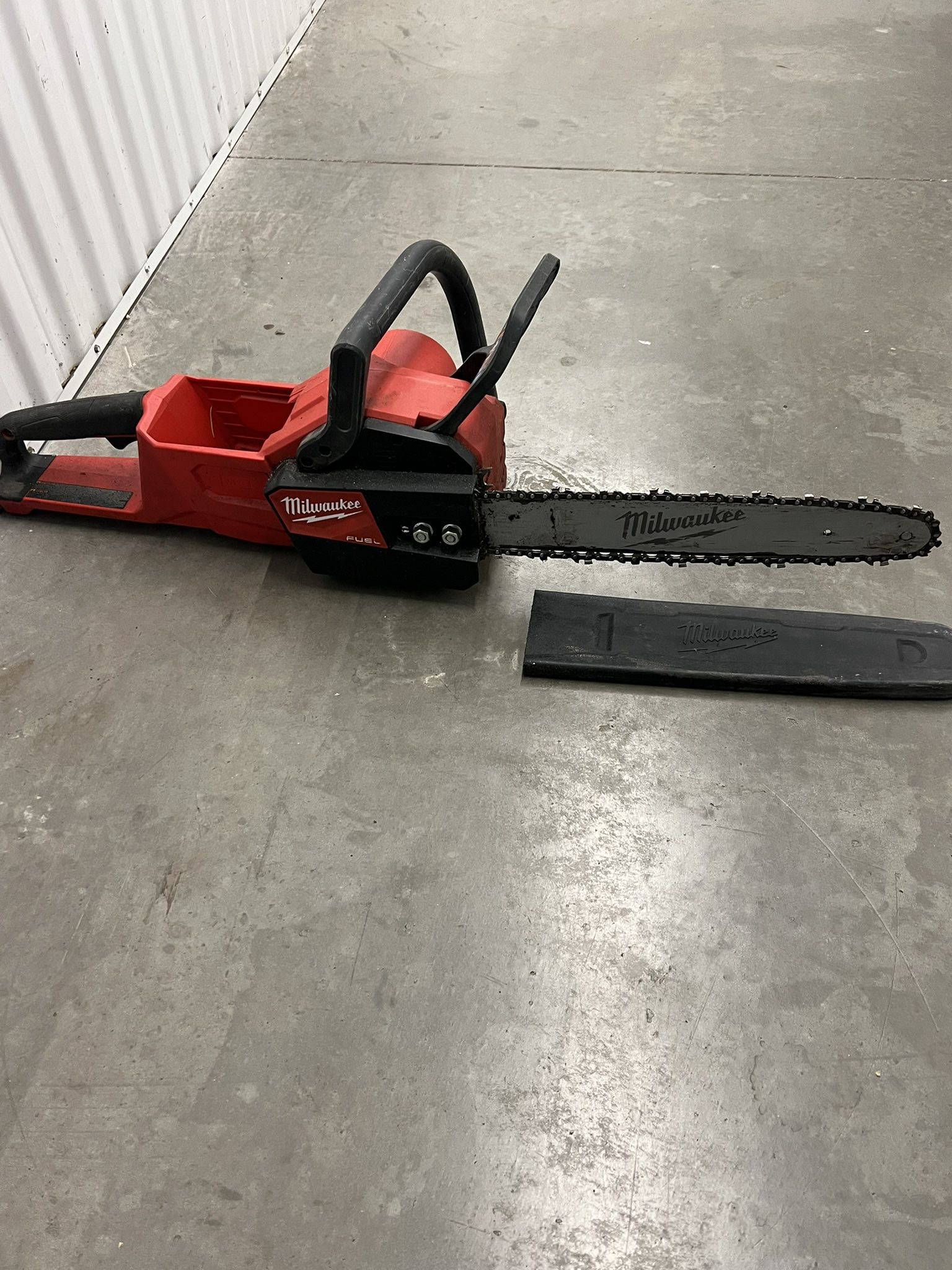 Milwaukee M18 FUEL Brushless Chainsaw (Tool Only, No Battery).