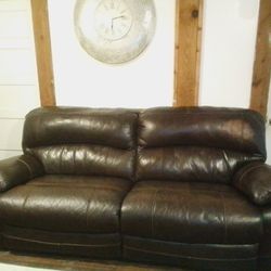 Power Couch ,125 Cash