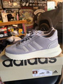 Adidas Women’s lavender size 9