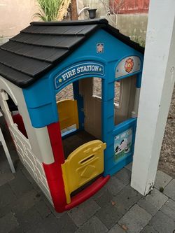Kids Fire Station Plastic Playhouse