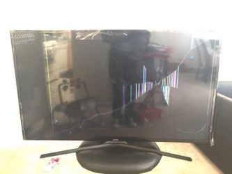 48inch Samsung tv for parts, broken screen