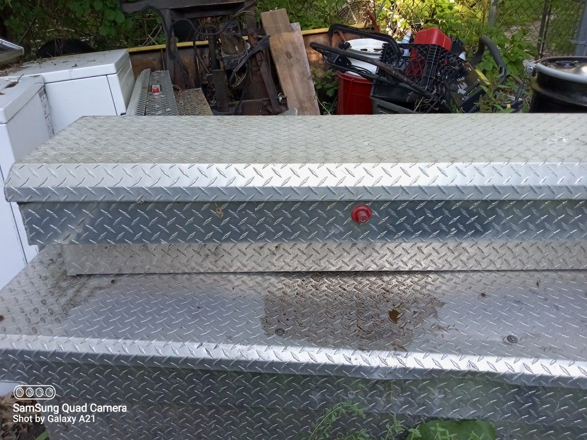Diamond Plateed Tool Box