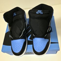 Nike Air Jordan 1 - University Blue, Black, and White. Size 6 Youth