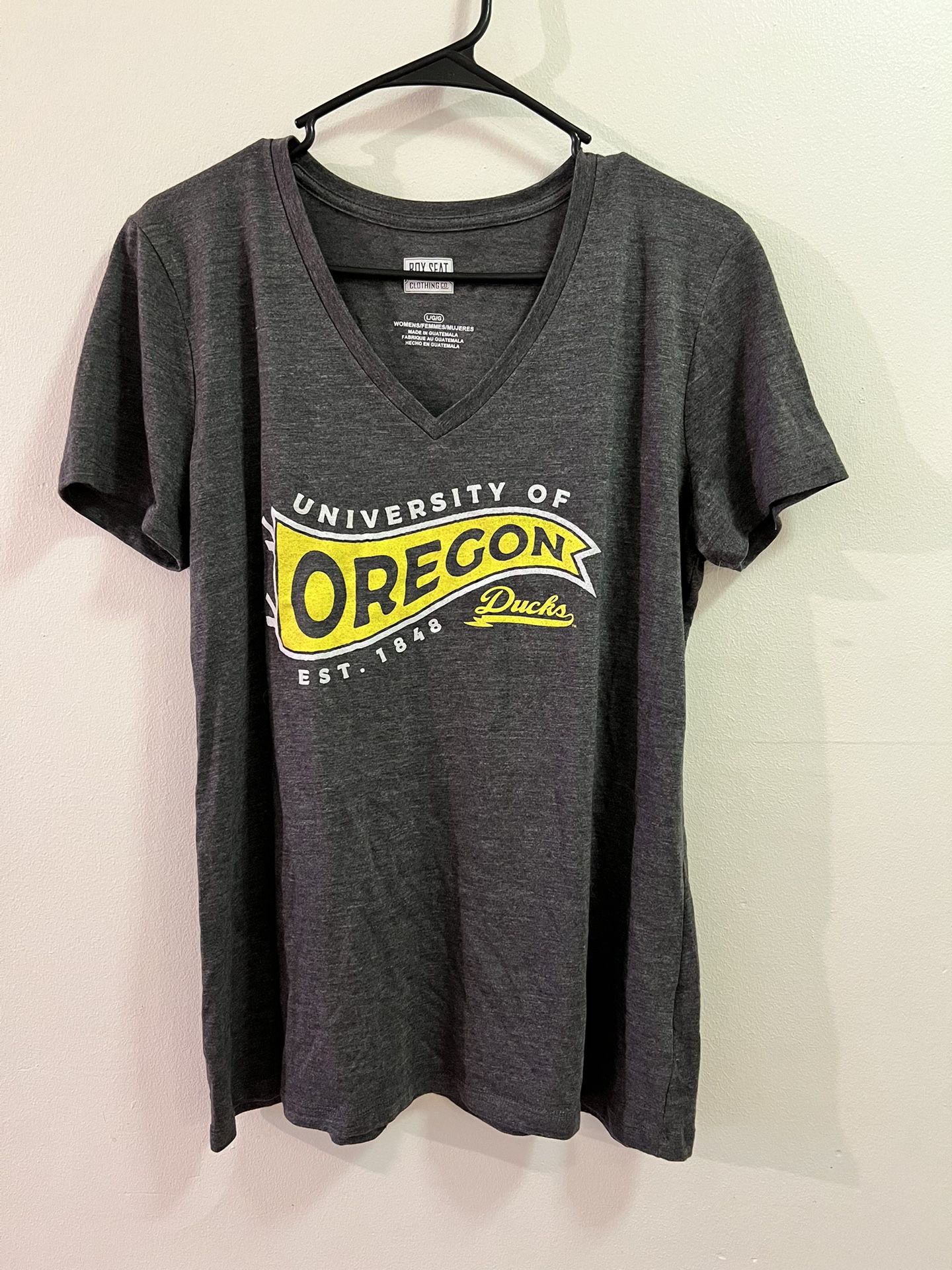 Womans Size Large Oregon Ducks Shirt 
