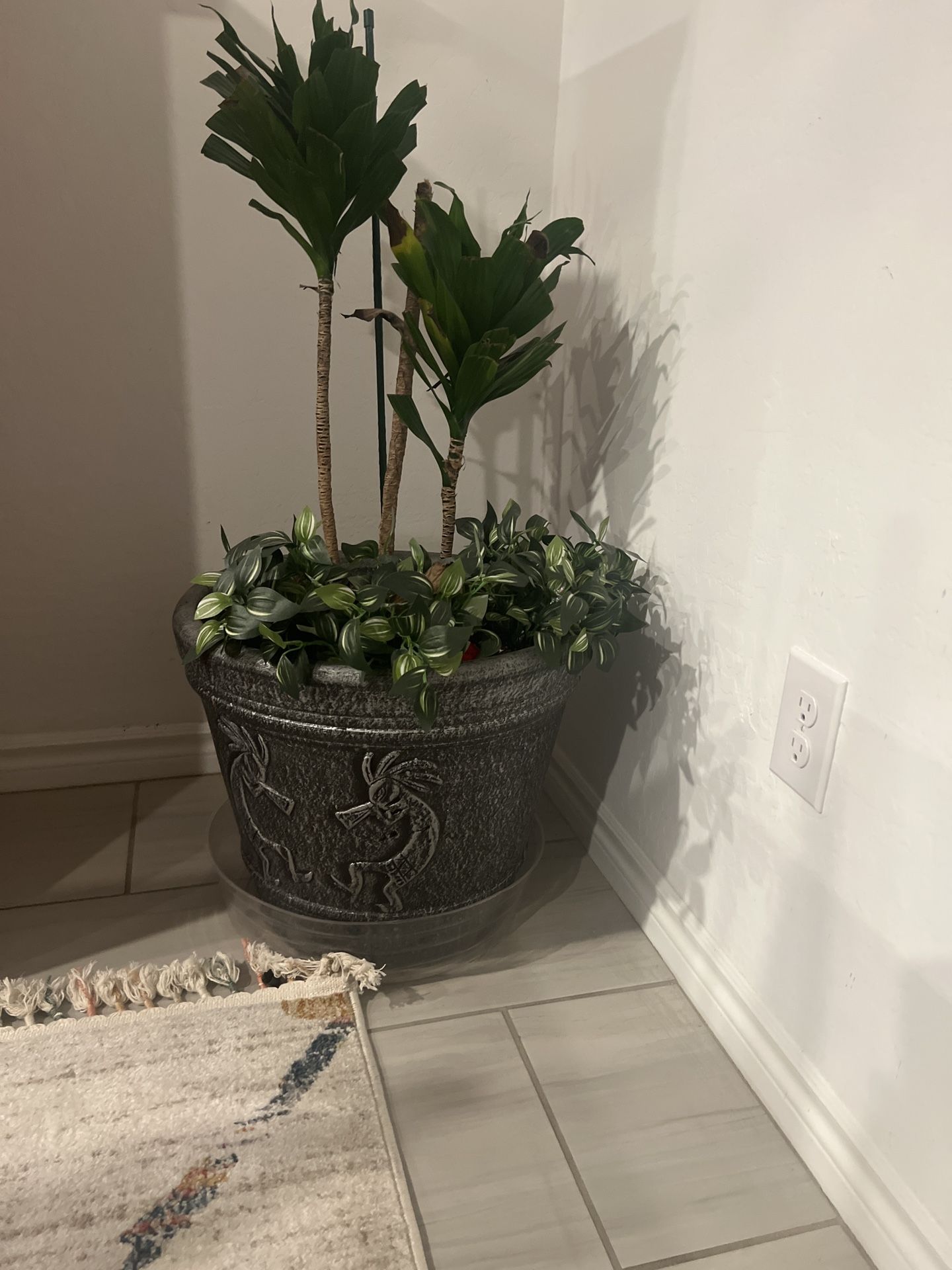 Decorative Flowers Pot