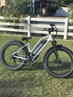 Lightweight 1200W Step-Thru E-Bike | 20+ MPH | 60 Mile Range | Aluminum Frame