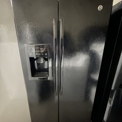 Ge Black Side By Side Refrigerator 