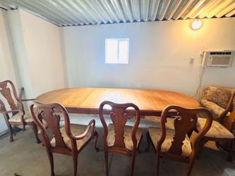 Dining table with 6 chairs