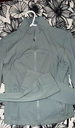 Lululemon sweater