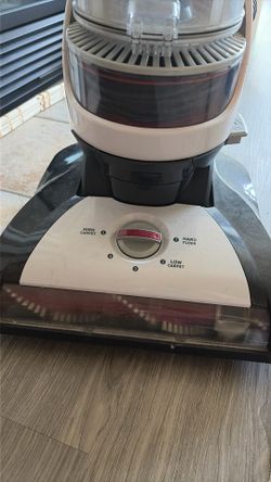 Powerful Hoover vacuum cleaner in excellent condition