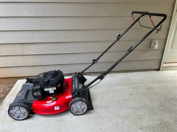 SNAPPER SELF PROPELLED LAWN MOWER