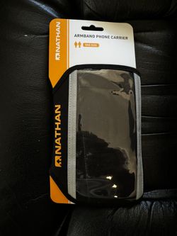 Nathan Armband Phone Carrier