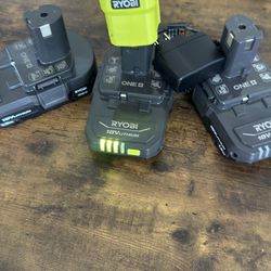 3 Ryobi 1.5ah batteries and charger