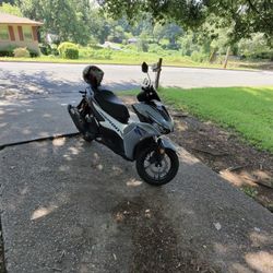 2025 200 CC Champion Sport Edition 