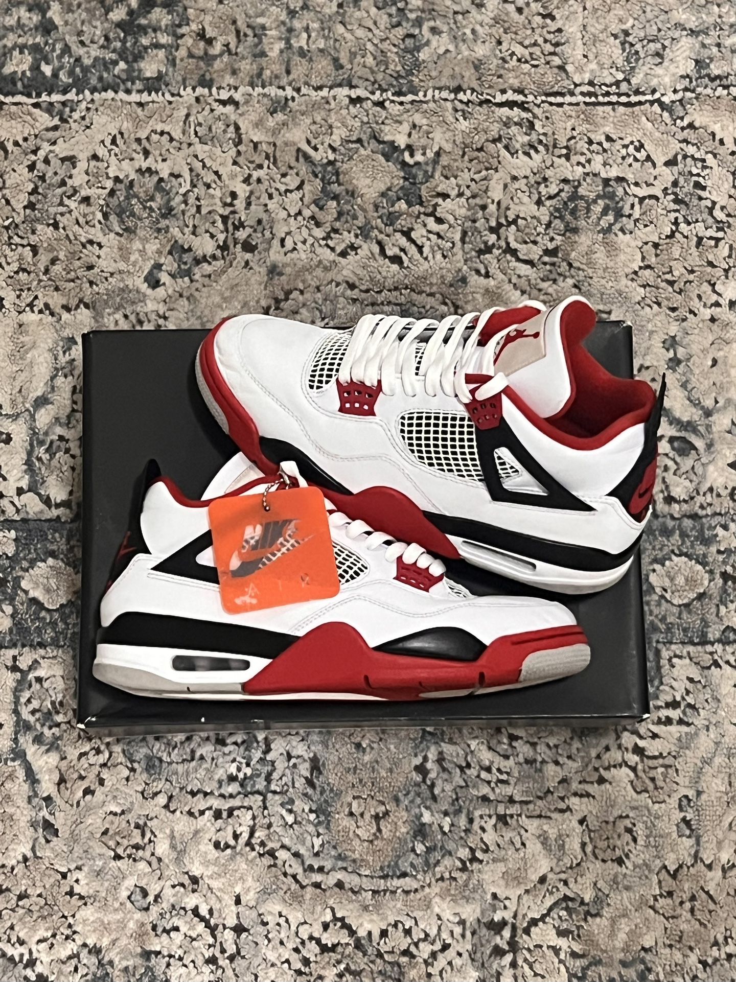 Jordan 4 Retro Fire Red (2020)